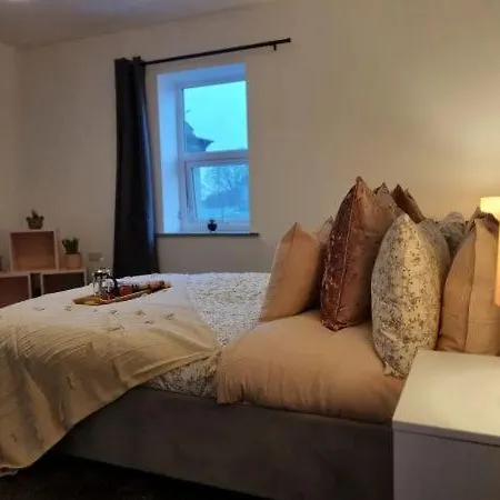 Get Lost In Cumbria. 2 Bed With Parking In Village Appartamento *